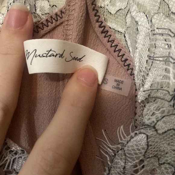 Mauve Chiffon Lace Trim Tank - Picture 3 of 4